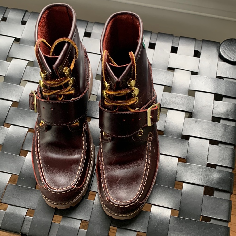 Eastland hiking boots with box